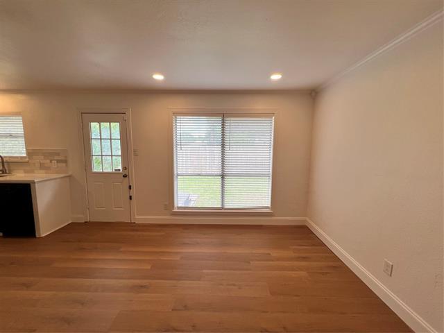 Building Photo - 2406 Ridgecrest Dr