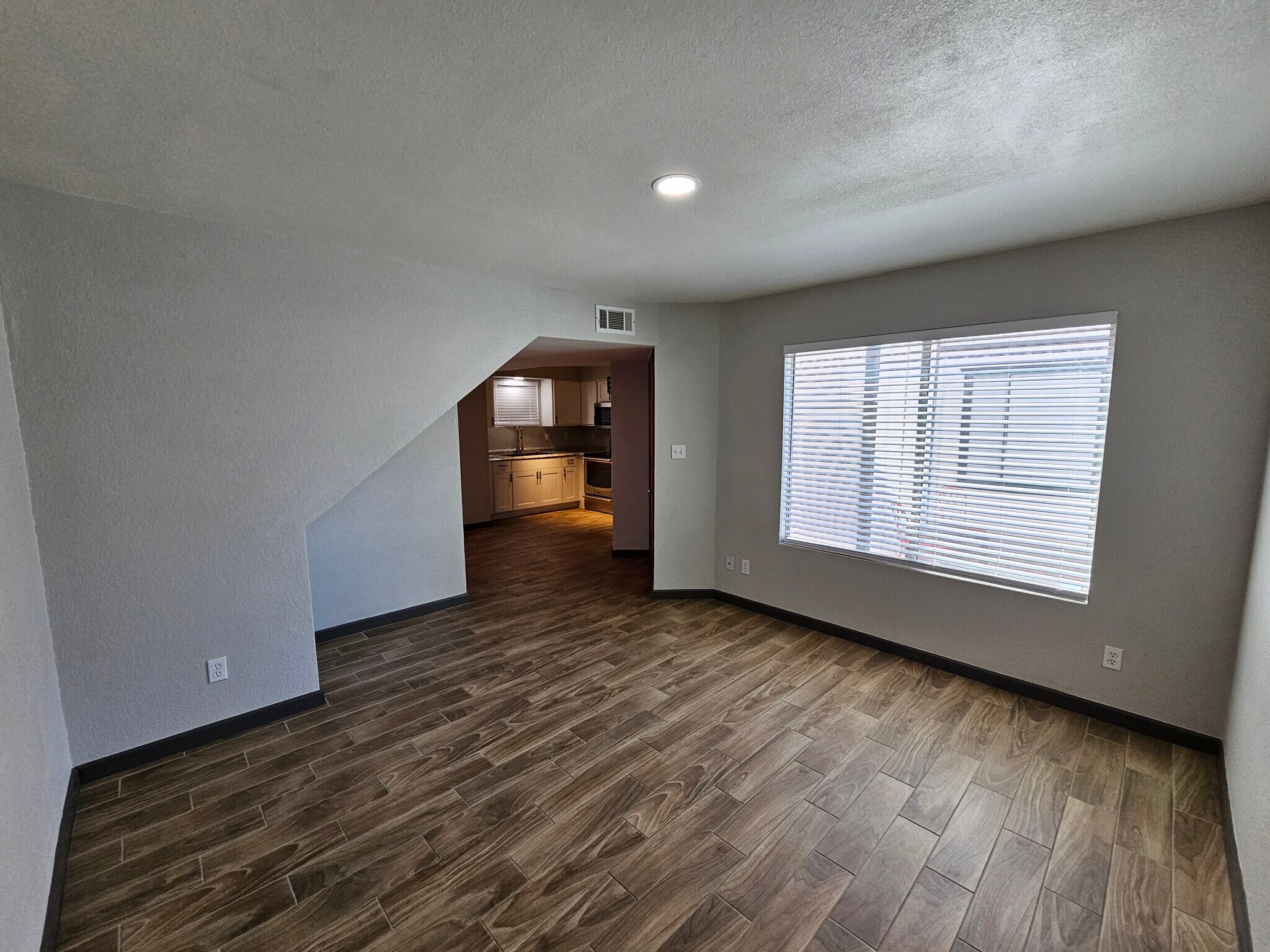 Building Photo - 1766 E Pepper Cir