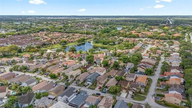 Building Photo - 15623 SW 100th Ln