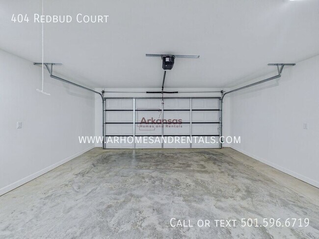 Building Photo - 404 Redbud Ct