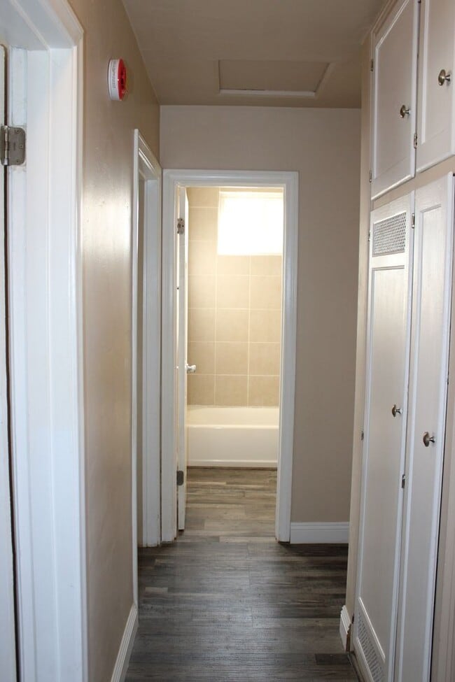 Building Photo - 1013-1013 12th St