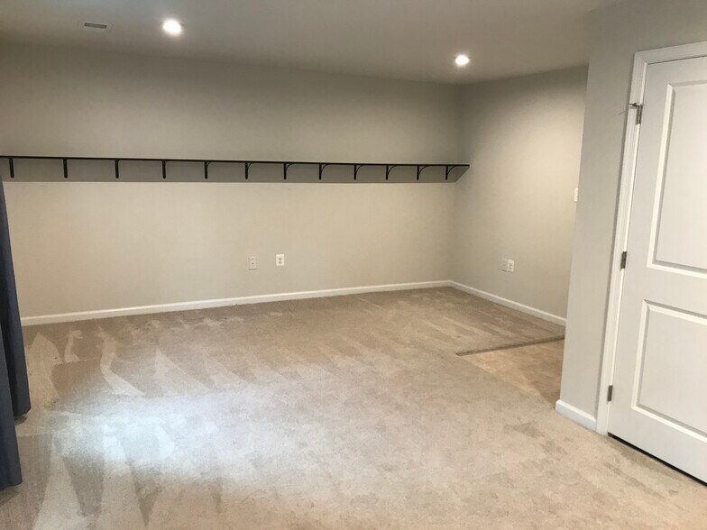 Building Photo - 2802 Wheatland Station Way