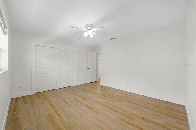 Building Photo - 5700 Bayou Grande Blvd NE