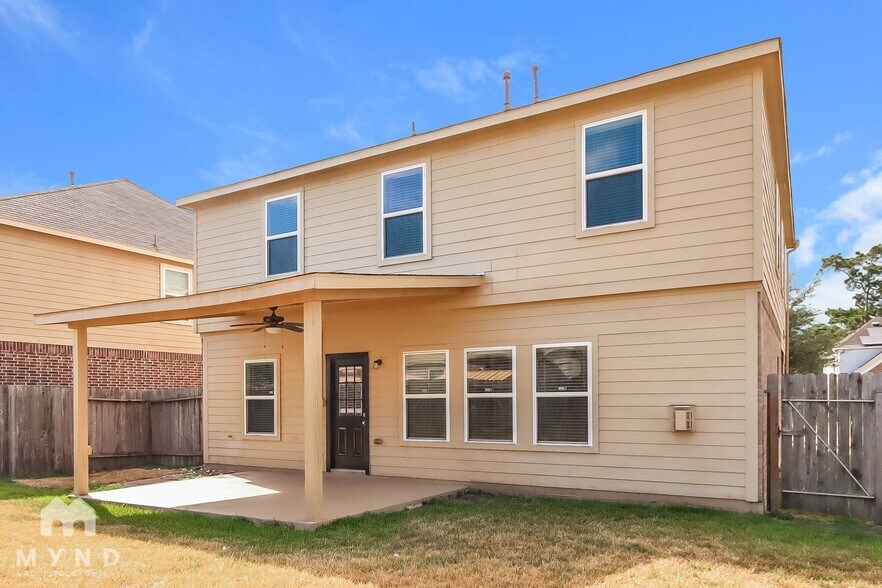 Building Photo - 5019 Forest Hurst Dr