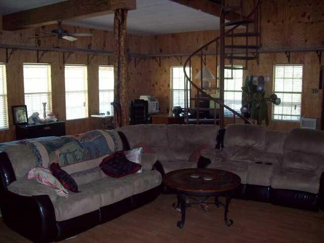 Building Photo - 727 Indian Mound Rd