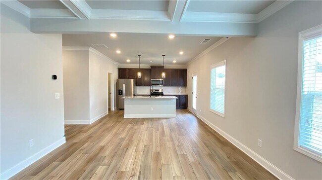 Building Photo - 4591 Silver Oak Dr SW