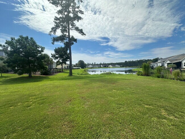 Building Photo - Three Bedroom Home with Large Loft in Heartstone Lakes!