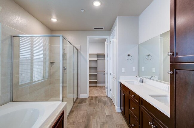 Building Photo - 2935 N Leya Dr