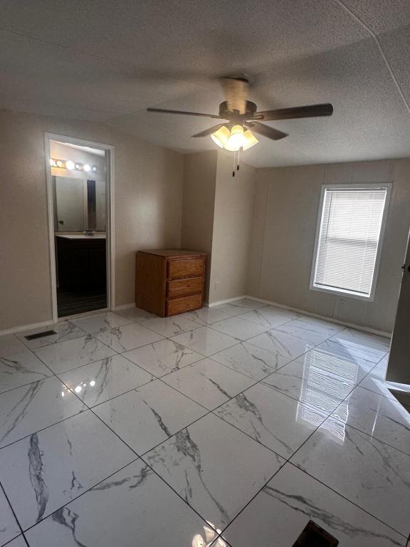 Building Photo - 2709 Xalapa St