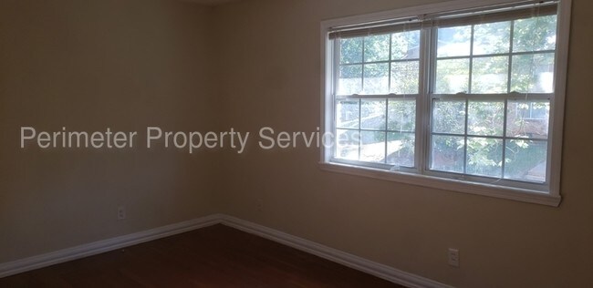 Building Photo - HALF OFF FIRST MONTH'S RENT!!!