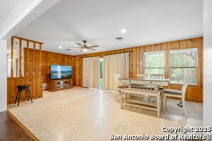 Building Photo - 117 Danube Dr