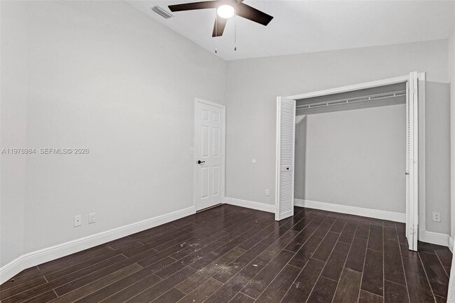 Building Photo - 5621 Carriage Ln