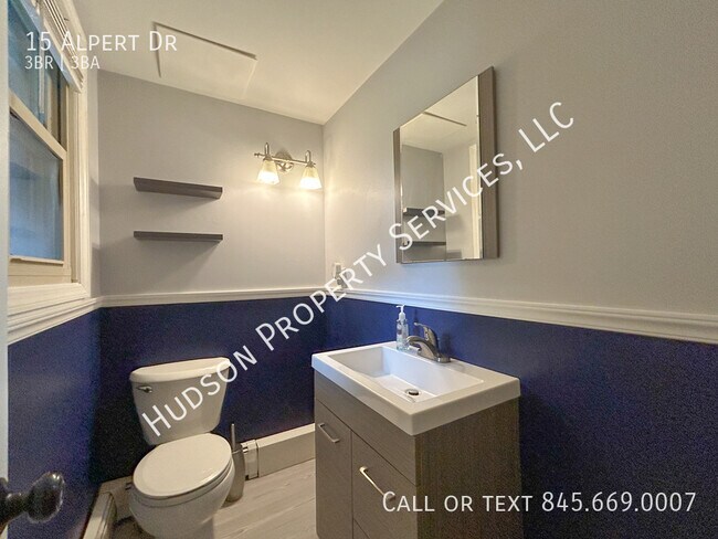Building Photo - 15 Alpert Dr