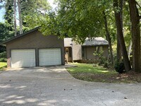 Building Photo - 2908 N Deshong Rd