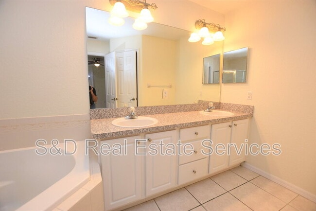 Building Photo - 238 Madalyn Ct