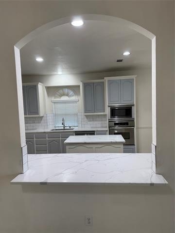 Building Photo - 5817 Mulvane Dr