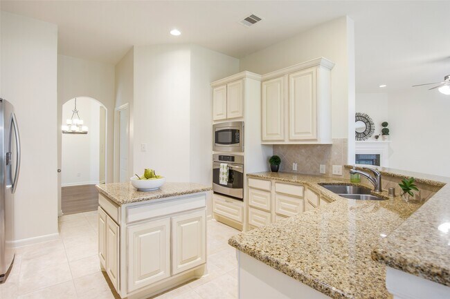 Building Photo - 26819 Shoal Hollow Ct