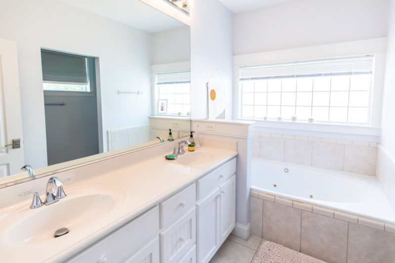 Building Photo - 380 Clareon Dr