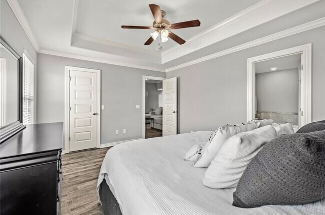 Building Photo - Available June 1st! 3-Bedroom, 2-Bathroom ...