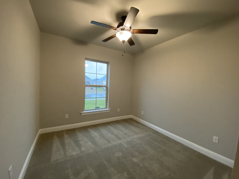 Building Photo - 40190 Maddie Drive