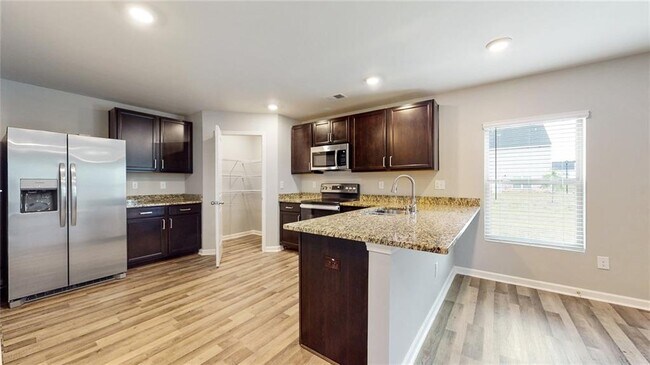 Building Photo - 2327 Burnett Ln