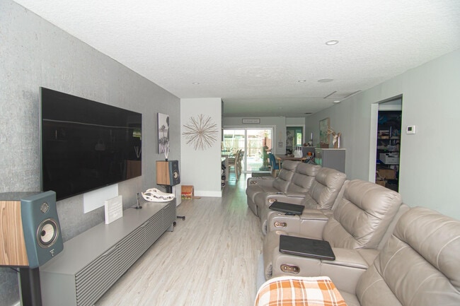 Building Photo - 3251 NW 65th St