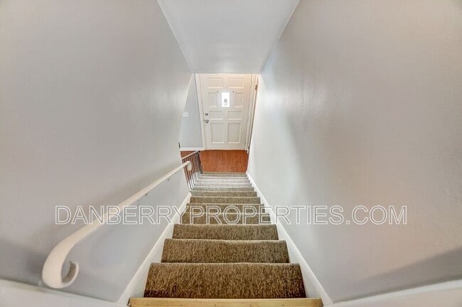 Building Photo - 1115 Secor Rd