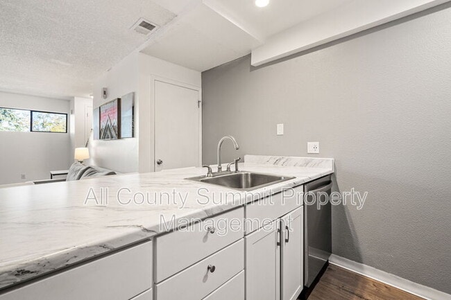 Building Photo - 12476 W Nevada Pl