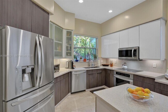 Building Photo - 1529 Shoreline Way