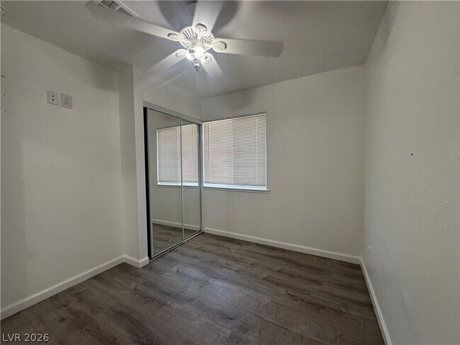 Building Photo - 6208 Ilanos Ln