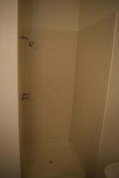 Building Photo - 1937 Sunshine Ter SE