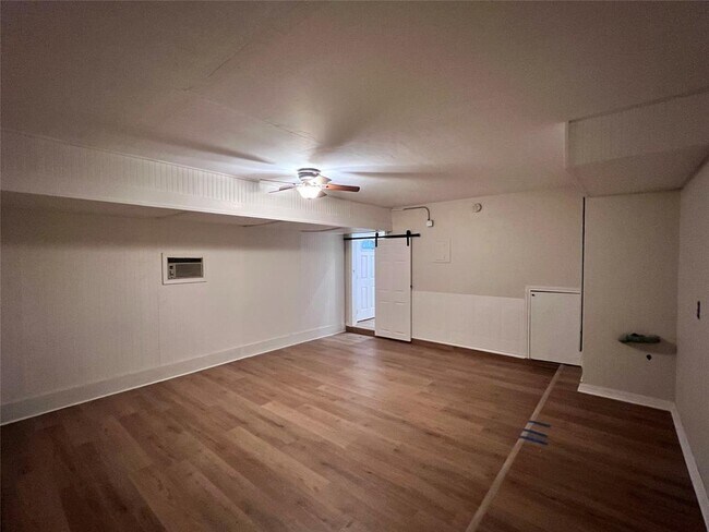 Building Photo - 1518 White Oak Loop