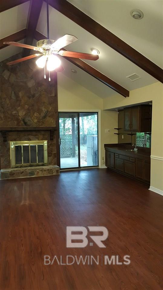 Building Photo - 112 Wildwood Dr