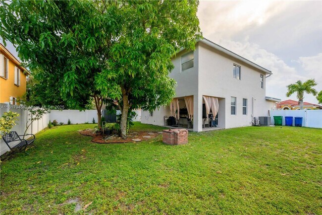 Building Photo - 5309 SW 133rd Ave
