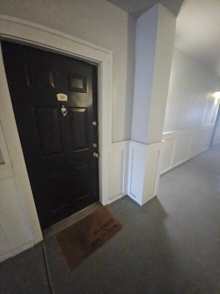 Building Photo - 202 E South St