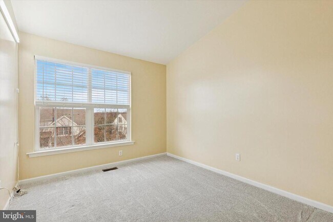 Building Photo - 172 Fringetree Dr