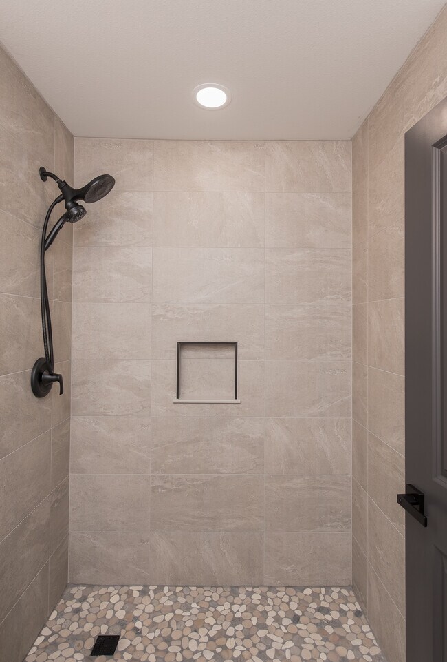 Building Photo - 2540 Hallmark Dr