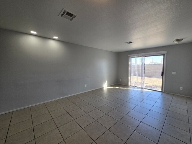 Building Photo - 6325 Cascade Run Ave