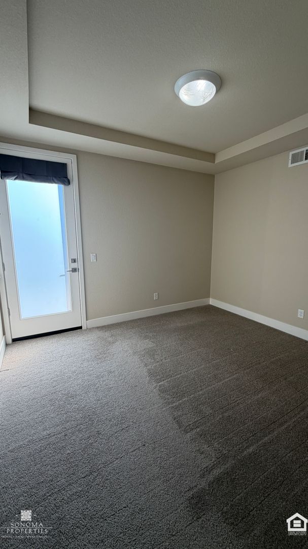 Building Photo - Modern 3-Story Living in Santa Rosa - Available Now!