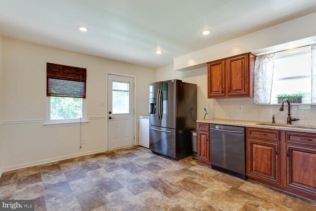 Building Photo - 45684 Schooner Ct