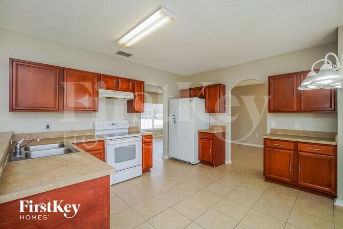 Building Photo - 660 Floridian Dr