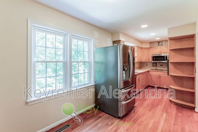 Building Photo - 8239 Dr Craik Ct