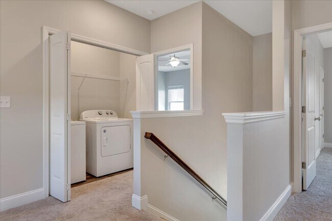 Building Photo - MOVE IN READY BY AUG - 1 -2026