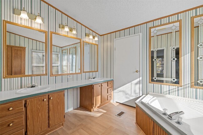 Building Photo - 13074 Aspen Way Ct