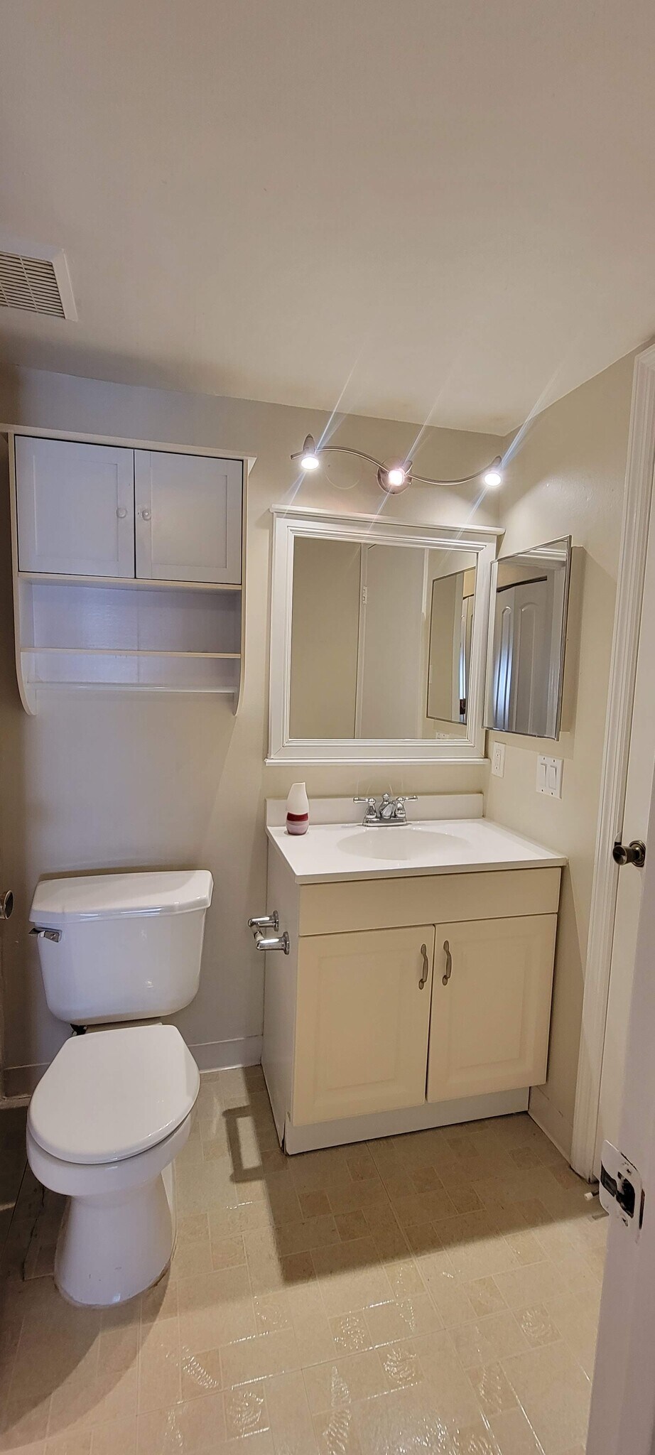Bathroom - 10450 SW 157th Ct
