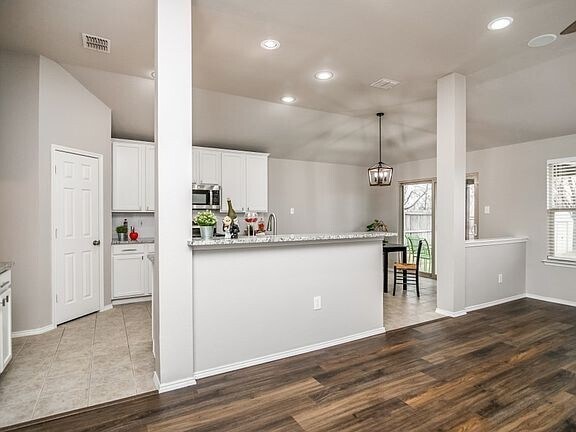 Building Photo - 5908 Stirrup Iron Dr