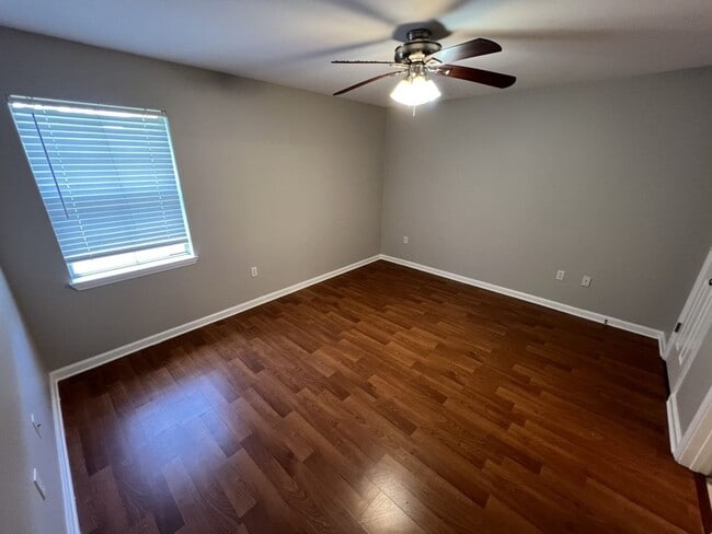 Building Photo - Charming 4-Bedroom Home with Large Backyar...