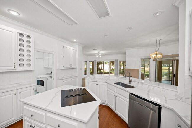 Building Photo - 601 Willow Point Ct