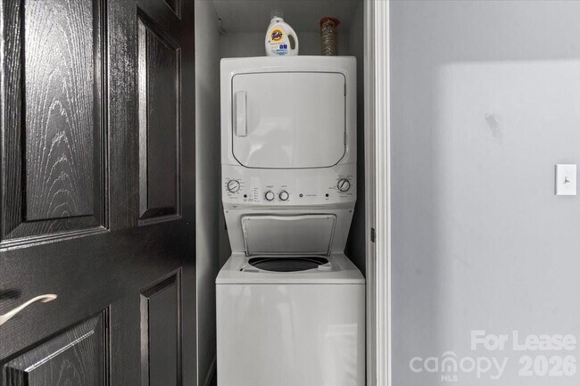 Building Photo - 2708 Mooresville Rd