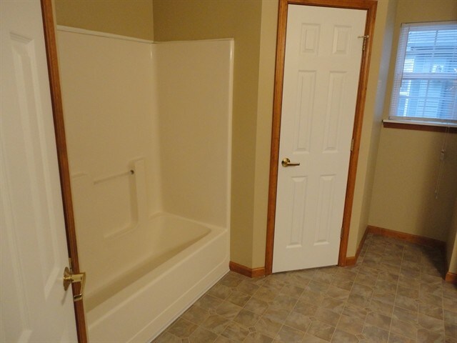 Building Photo - 464 E Quail Wood Ln